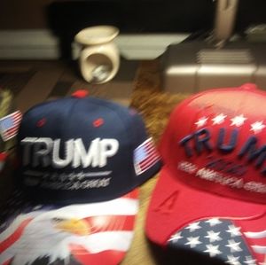 TRUMP. BASEBALL CAPS